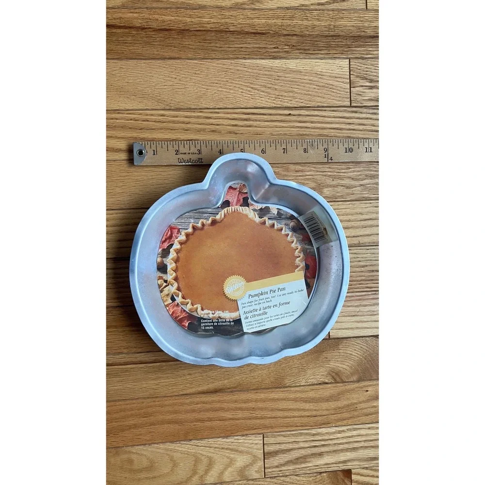 Wilton Pumpkin Pie Pan Silver Anodized Aluminum Fall Thanksgiving Mold 2105-3670